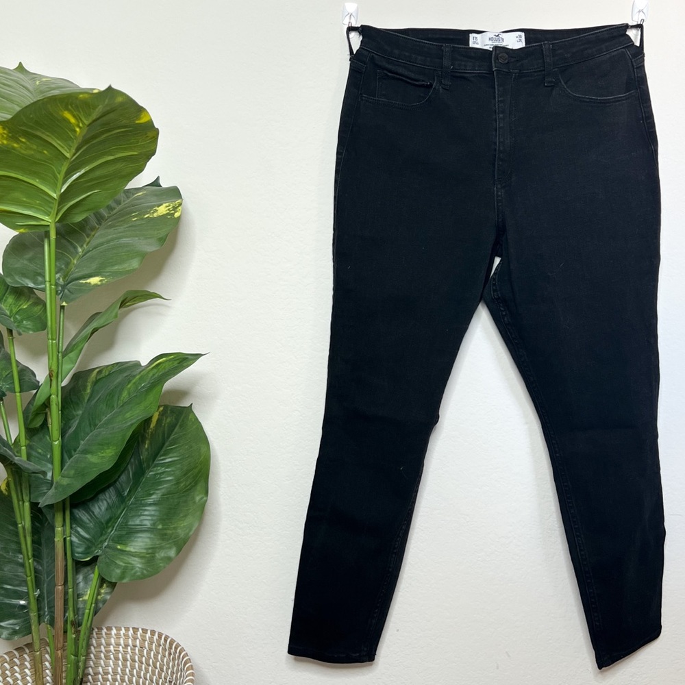 Hollister Black High Wasted Jeans